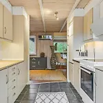 3 Bedroom Cozy In Holiday home