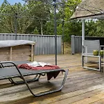 3 Bedroom Cozy In Holiday home *