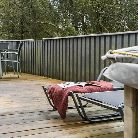 Prázdninový dům 3 Bedroom Cozy In *