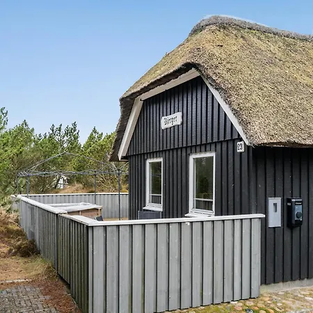 3 Bedroom Cozy In Norre Nebel