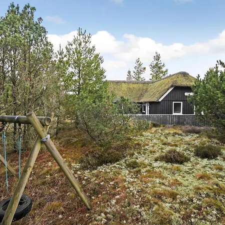 3 Bedroom Cozy In Norre Nebel