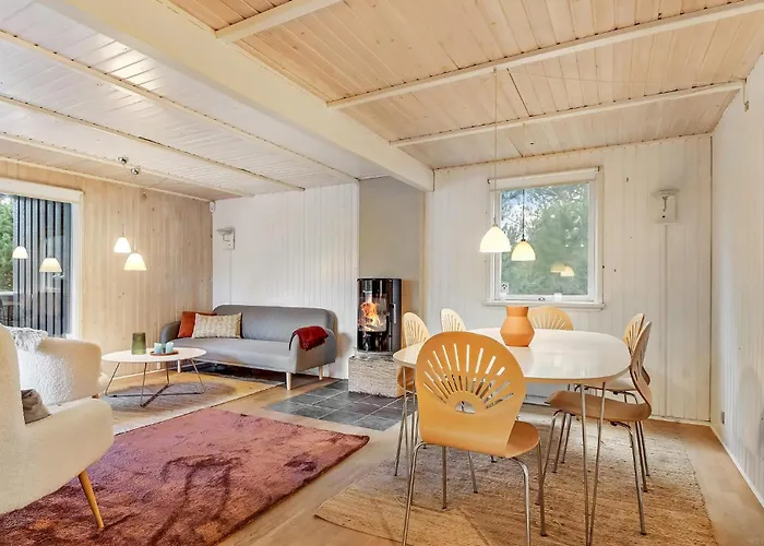 3 Bedroom Cozy In Hébergement de vacances Nørre Nebel